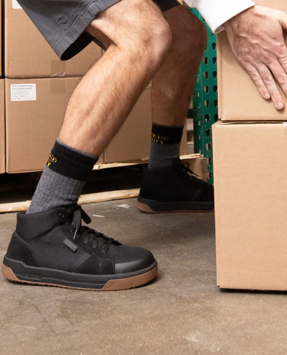 Clearance Men'S Kenton Mid Work Shoe (Carbon-Fiber Toe) | Black/Gum Men Work Boots & Shoes